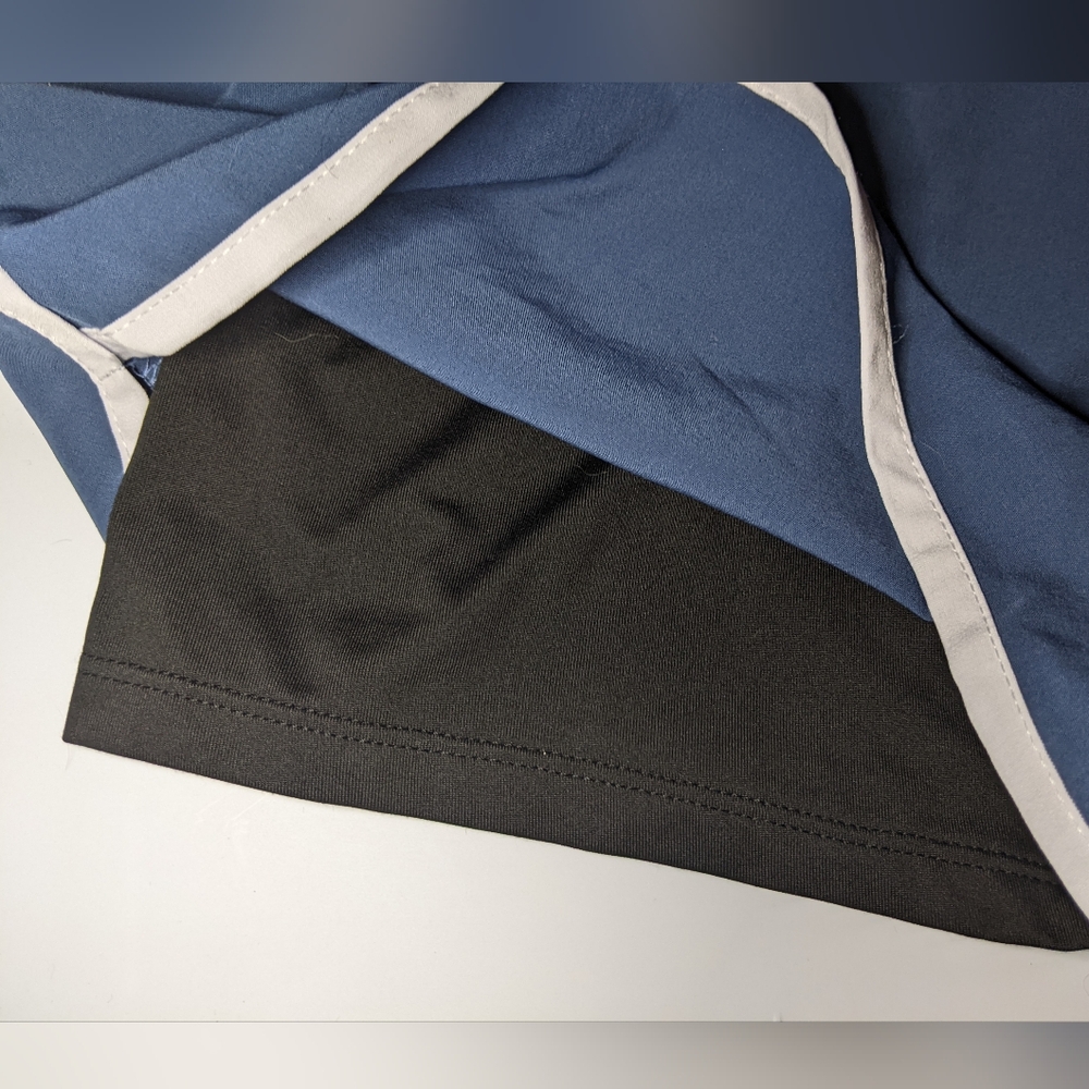 [NWT] Halara - High-Rise Contrast Trim 2.5" Shorts | Large | Aegean Blue - Picture 10 of 13